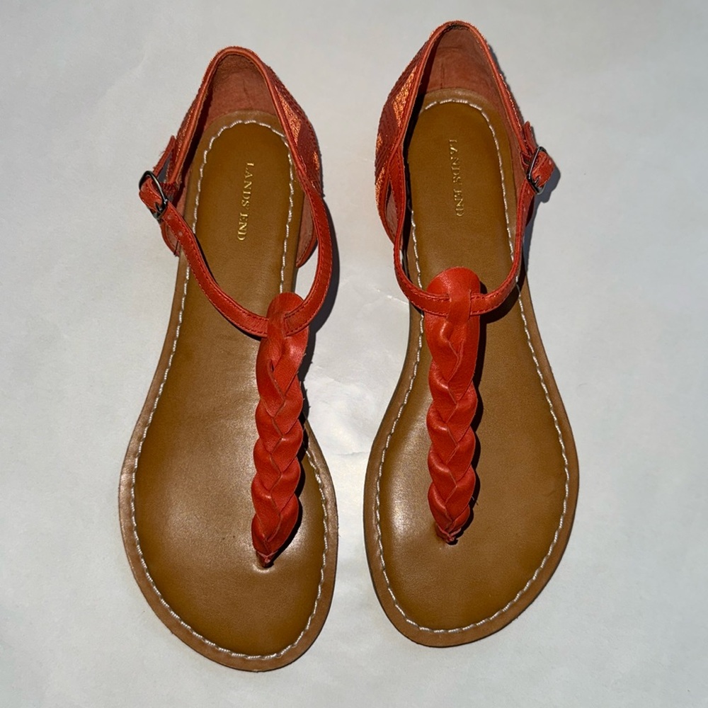 Land’s End thong sandals. Size US 6B